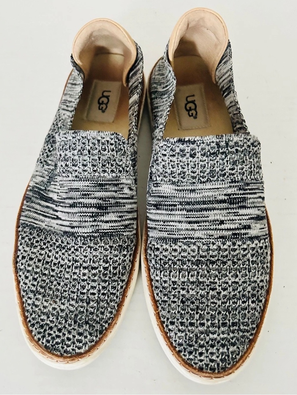 UGG | Sammy Slip On Sneakers Knit Upper Womens Size 9 Gray